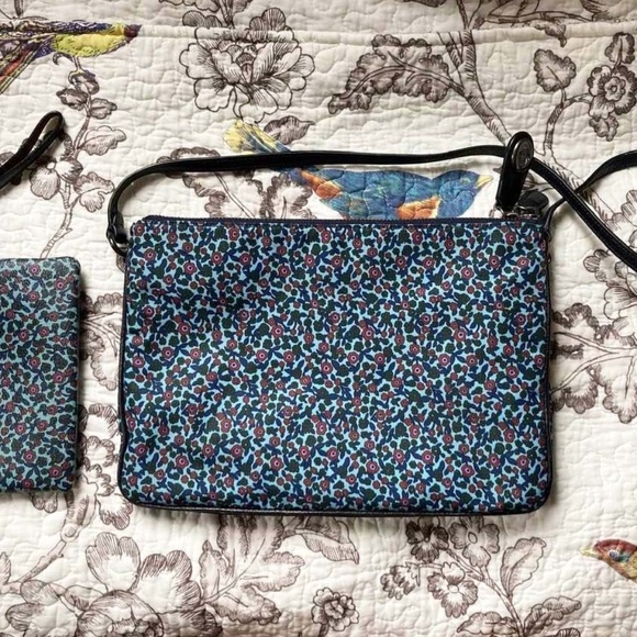 Coach Nylon Blue Floral Bag With Matching Leather Wristlet - Picture 2 of 16